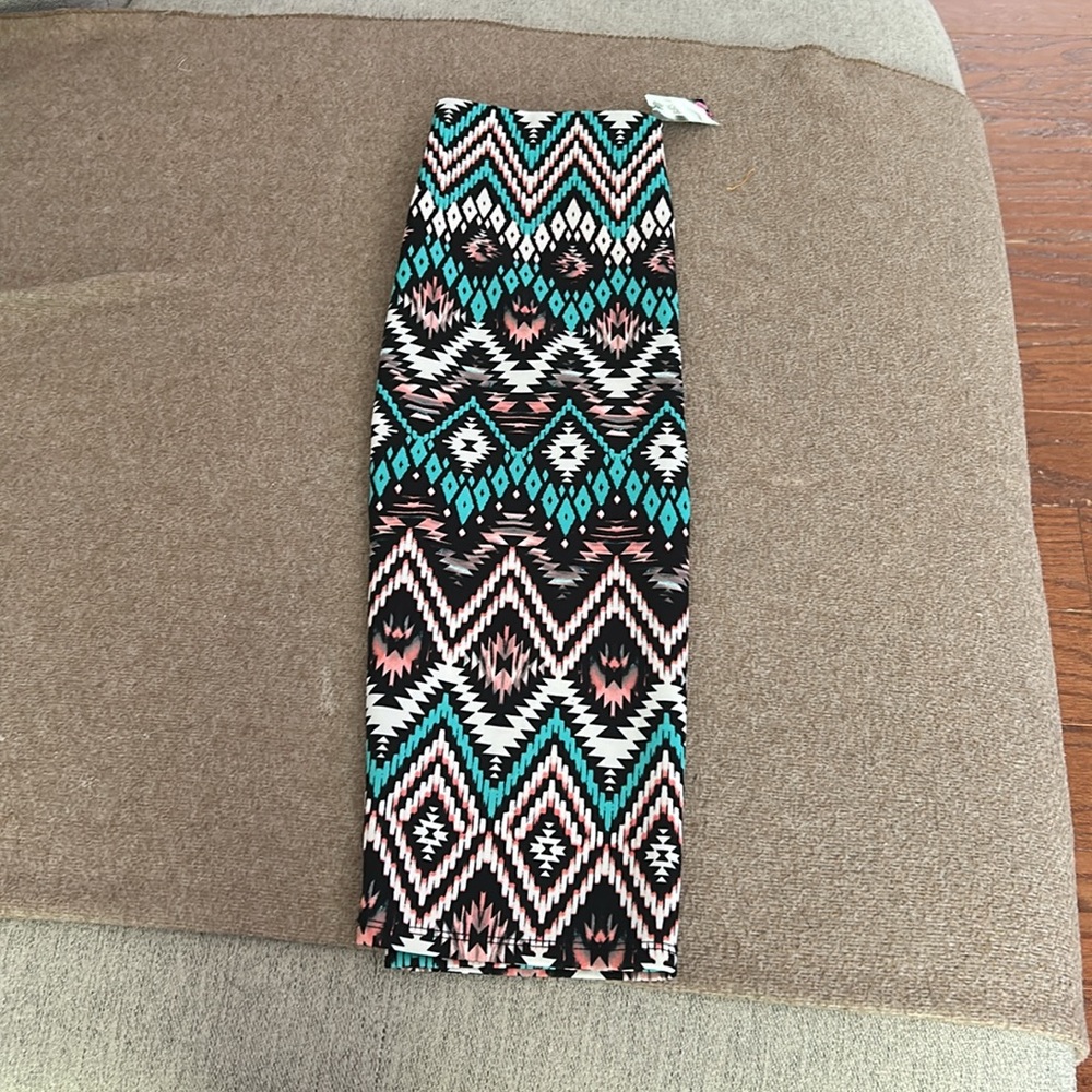 Geometric Patterned Skirt - Multicolor - Picture 2 of 2